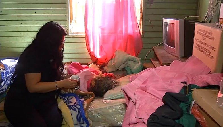 Anciana de 78 años vive postrada y en precarias condiciones en Copiapó: hija tiene mal de Diógenes