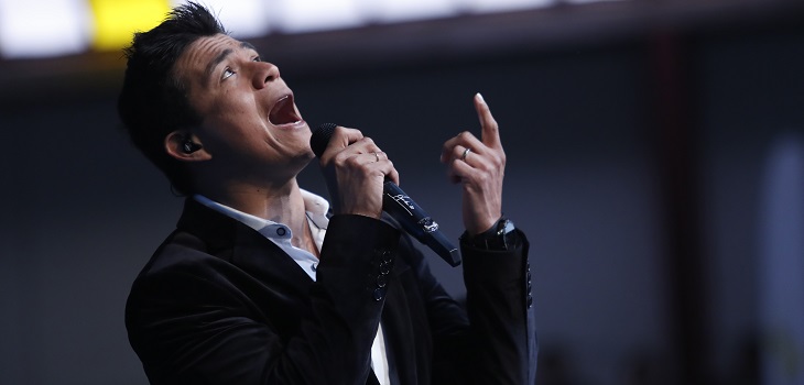 El desagradable momento que vivió Américo en show durante Fiestas Patrias: 