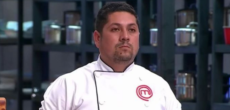 Finalista de 'MasterChef' instaló su propia fonda y vende innovador producto: una pizza-empanada