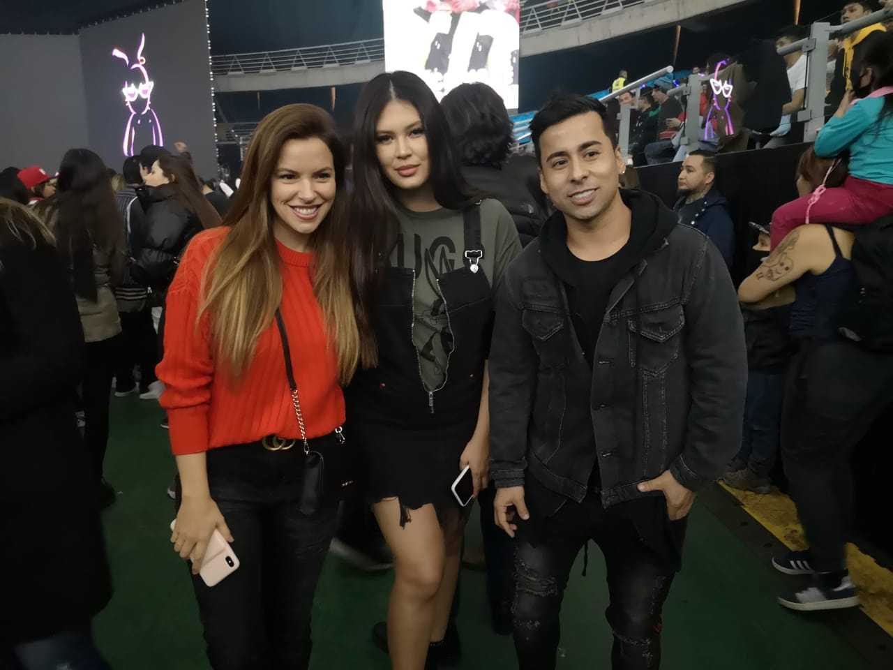 Dino Inostroza en show de Bad Bunny