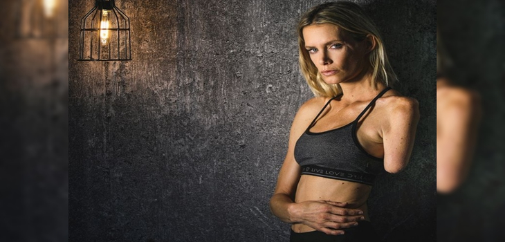 Doble de Milla Jovovich en 'Resident Evil' presentó una demanda por un accidente de motocicleta