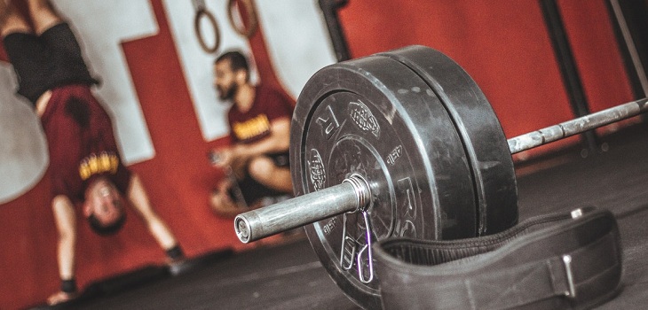 Estudio las delató: personas que van mucho al gimnasio son propensas a ser infieles