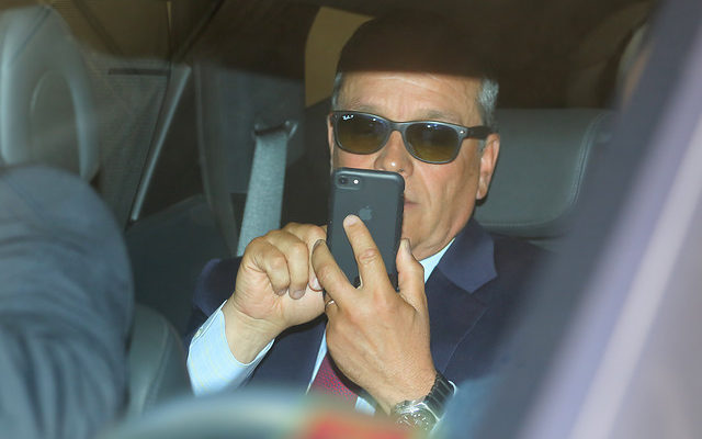 General (r) Oviedo admitió que vacaciones con su esposa fueron pagadas con dineros del Estado