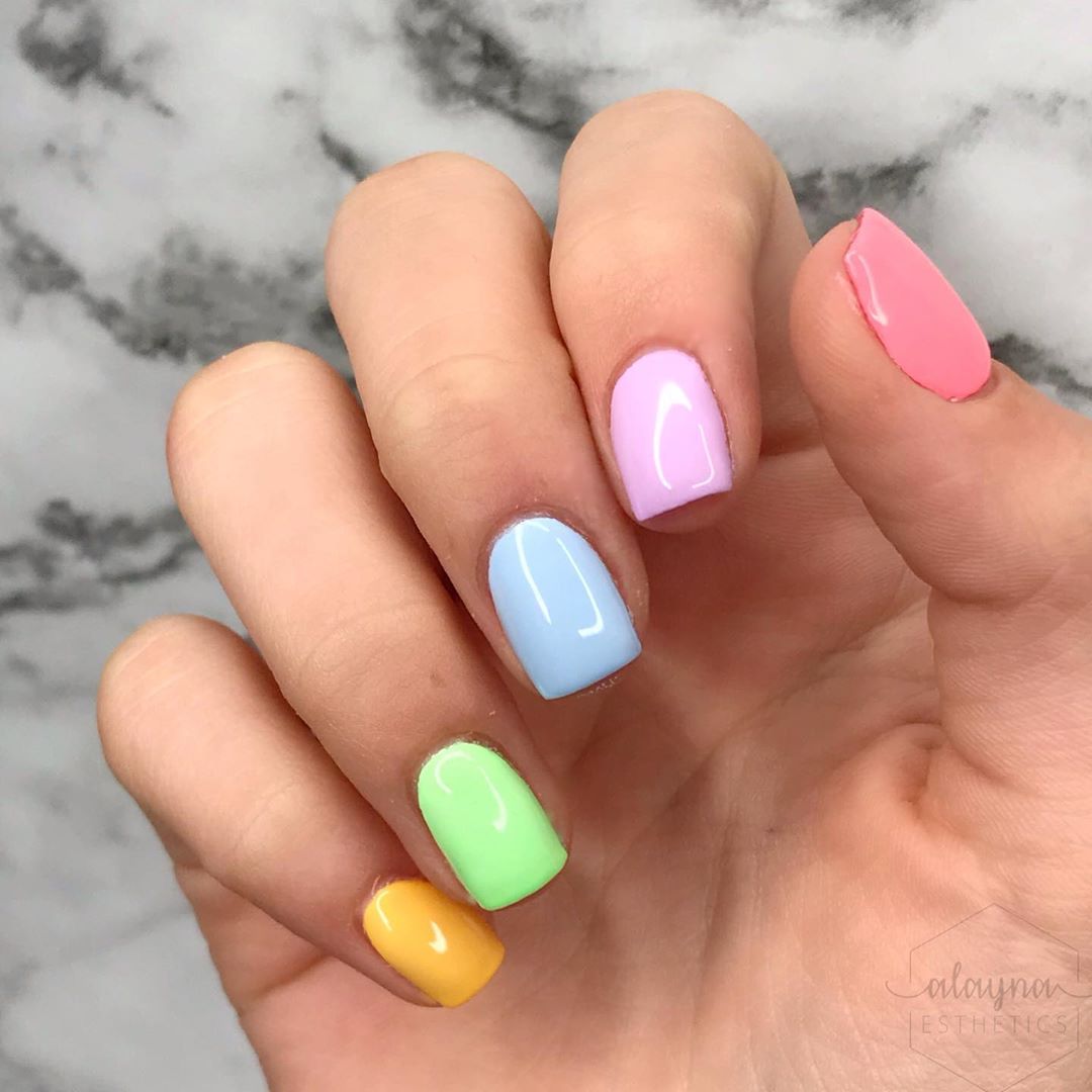 Llegó la primavera, llegó el color: las tendencias en manicure que arrasarán esta temporada