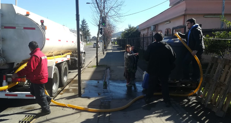 Reestablecen agua potable en Chiguayante
