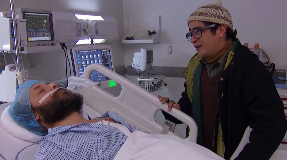 La estremecedora escena de Juan Luis en 'Isla Paraíso' ante la aparente muerte del padre Gabriel