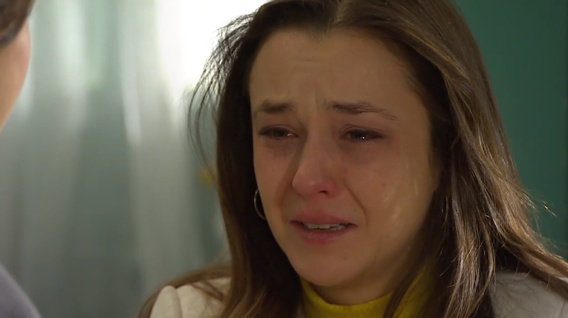 "Yo con las alergias": devastada apariencia de Javiera en Verdades Ocultas se convirtió en meme