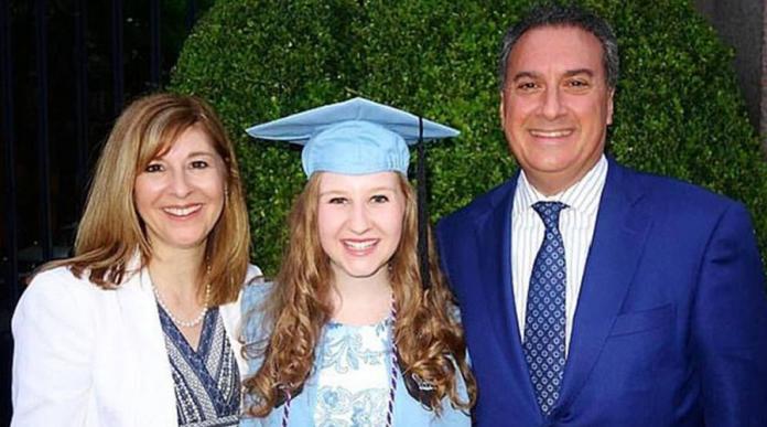 Hombre se enteró 25 años después que su hija no era de él