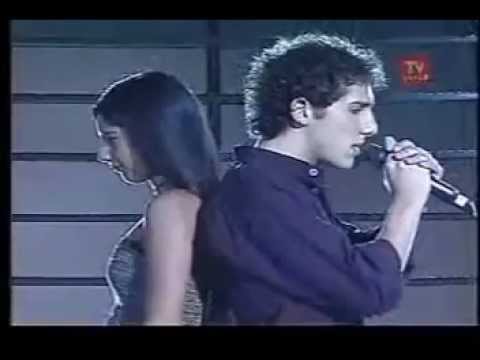 nicolas alamo en rojo