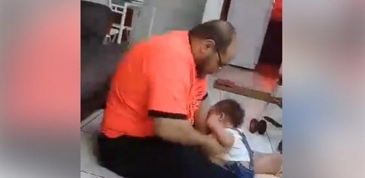 Padre fue detenido tras golpear a su bebé por no saber caminar: culpó a su esposa por la agresión
