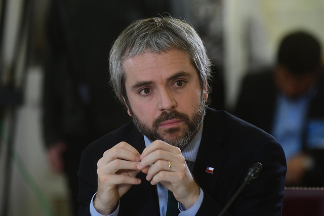 Blumel por anuncio de acusación constitucional contra Piñera y Chadwick: 