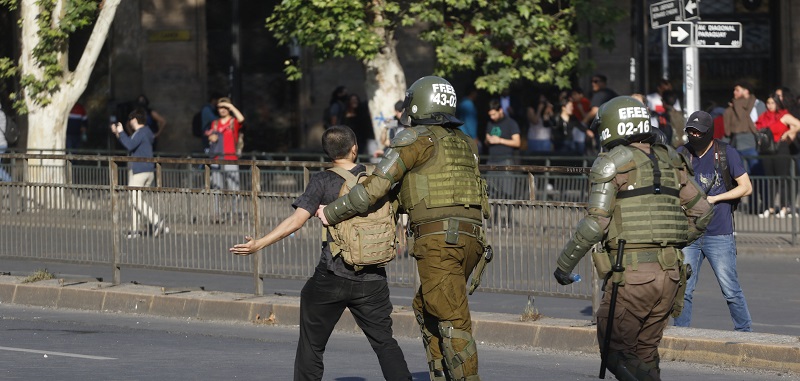 INDH presentó querella contra Carabineros por delitos de tortura con abuso sexual hacia joven