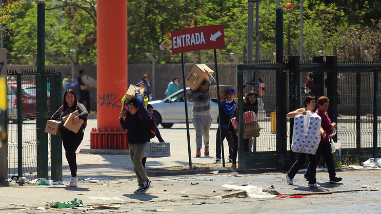 PDI habilita números de WhatsApp para denunciar robos y saqueos: será confidencial