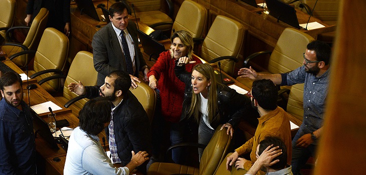 Caos en la Cámara de Diputados: parlamentarios amenazaron con retirarse de sesión extraordinaria