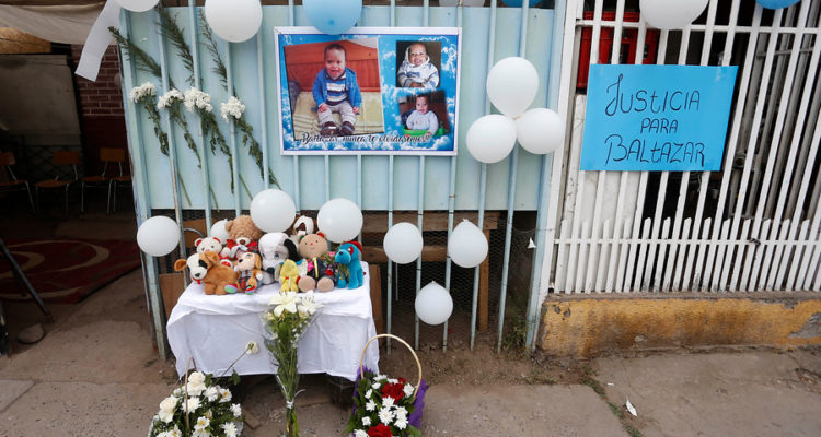 Padres de bebé que recibió bala loca: 