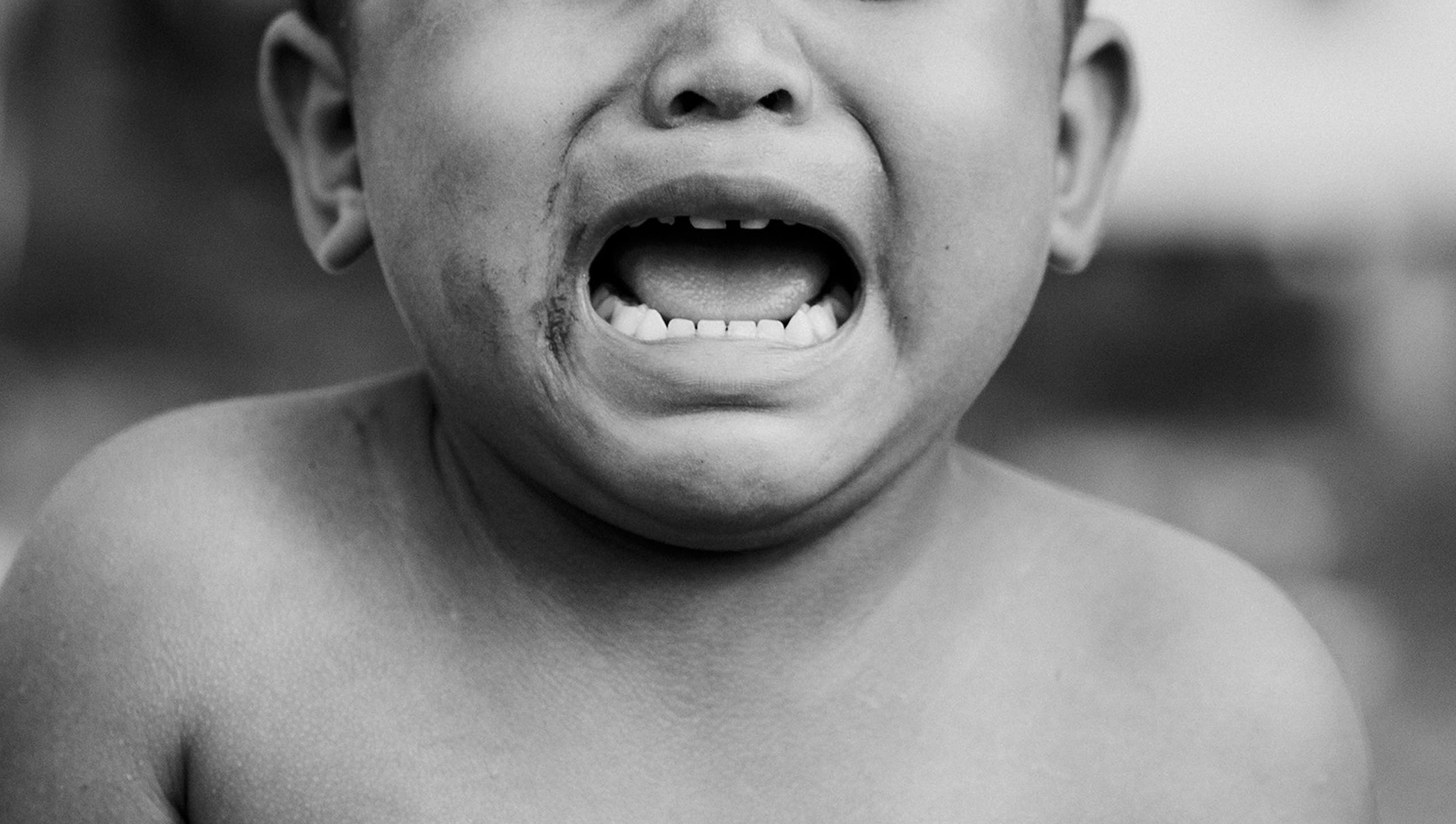 Padre mató a su hijo de 6 años tras hacerlo beber agua hirviendo: aseguró que estaba 