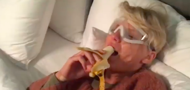 Estaba con anestesia: Taylor Swift protagoniza divertido video con un plátano