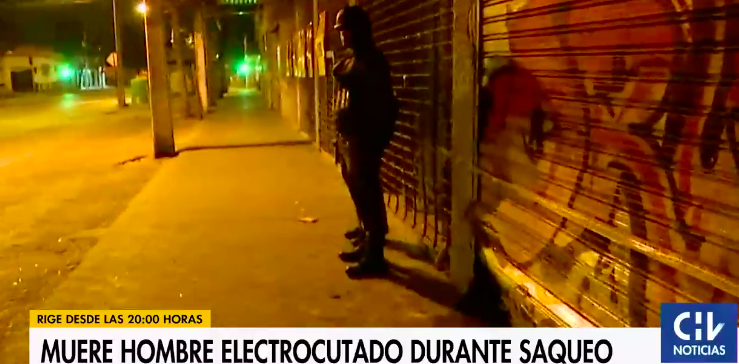 Hombre muere electrocutado al interior de supermercado en Barrio Franklin: habría estado saqueando
