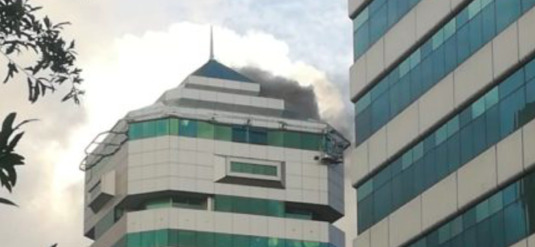Fuego en altura: incendio afectó al edificio de Caja Los Andes en Concepción