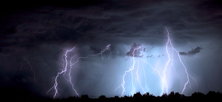 Tormentas eléctricas afectarían este martes a cinco regiones del país