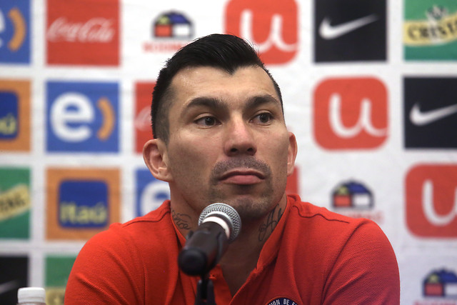 Gary Medel no se convence con el cambio de gabinete: quiere 