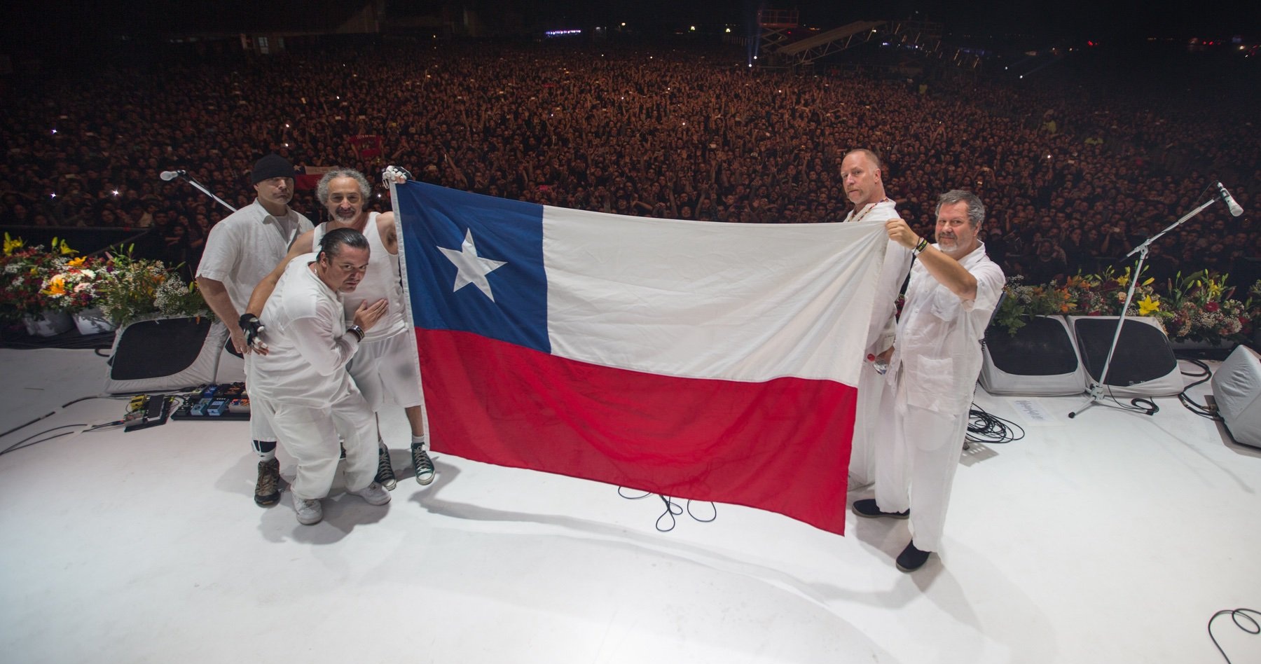 Banda Faith No More envió mensaje de apoyo a los chilenos: 