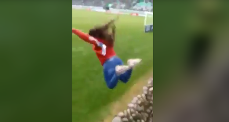 Mujer se lanzó a la cancha tras partido de La Roja femenina y terminó con fractura en su fémur