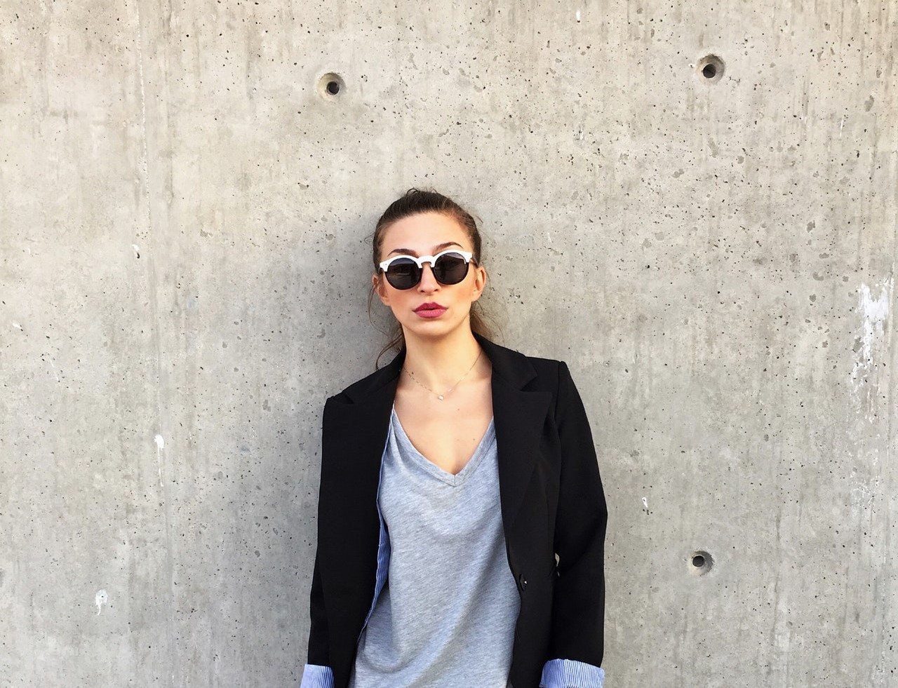 ¿No sabes qué usar con los cambios de temperatura? Los outfits ideales para vestir en primavera