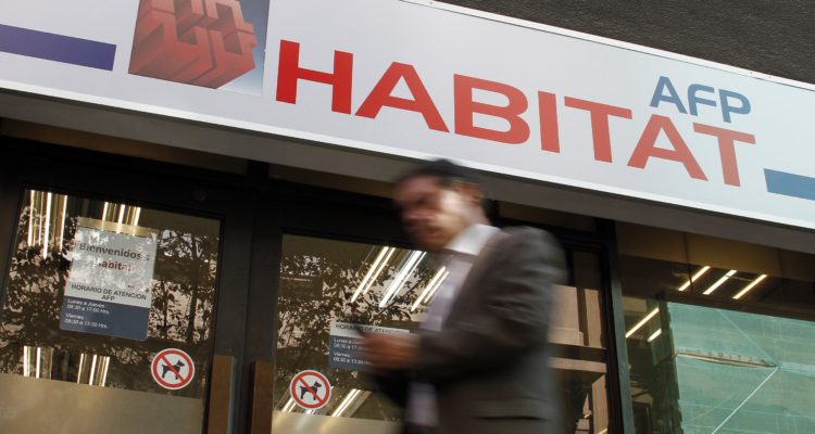 AFP Habitat iniciará el pago del bono de $200 mil: más de 70 mil personas recibirán el aporte