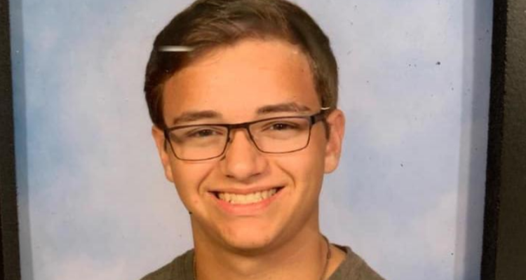 Le hicieron bullying: adolescente se suicidó luego de que divulgaran mensajes íntimos en Facebook