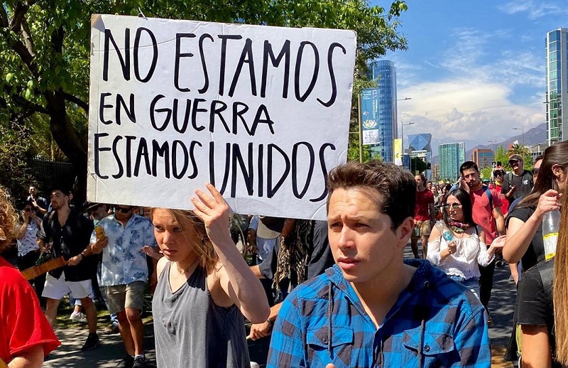 Karol Lucero respondió a quienes lo criticaron por salir a marchar: 