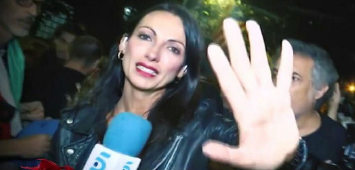 Periodista española fue atacada durante protestas en Barcelona: se contuvo el llanto en vivo
