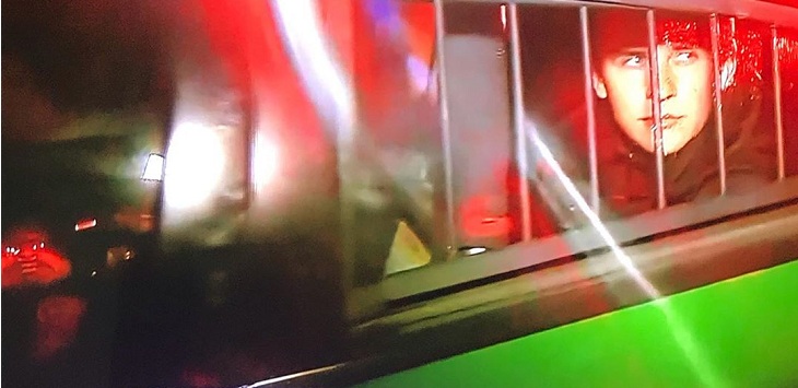 Periodista de TVN Fabián Collado fue detenido en vivo por Carabineros: portaba su salvoconducto