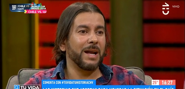 Jairo Valdés se emocionó tras recibir mensaje de alumno por el que inició campaña para zapatillas