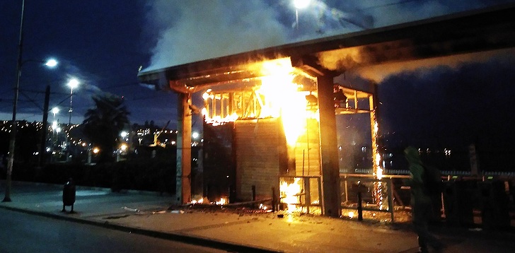 Decretan Estado de Emergencia y toque de queda en provincia de Valparaíso tras intensos disturbios