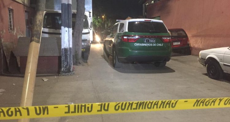 Padre e hija de 11 años fueron baleados en su casa en Recoleta: ataque habría sido premeditado