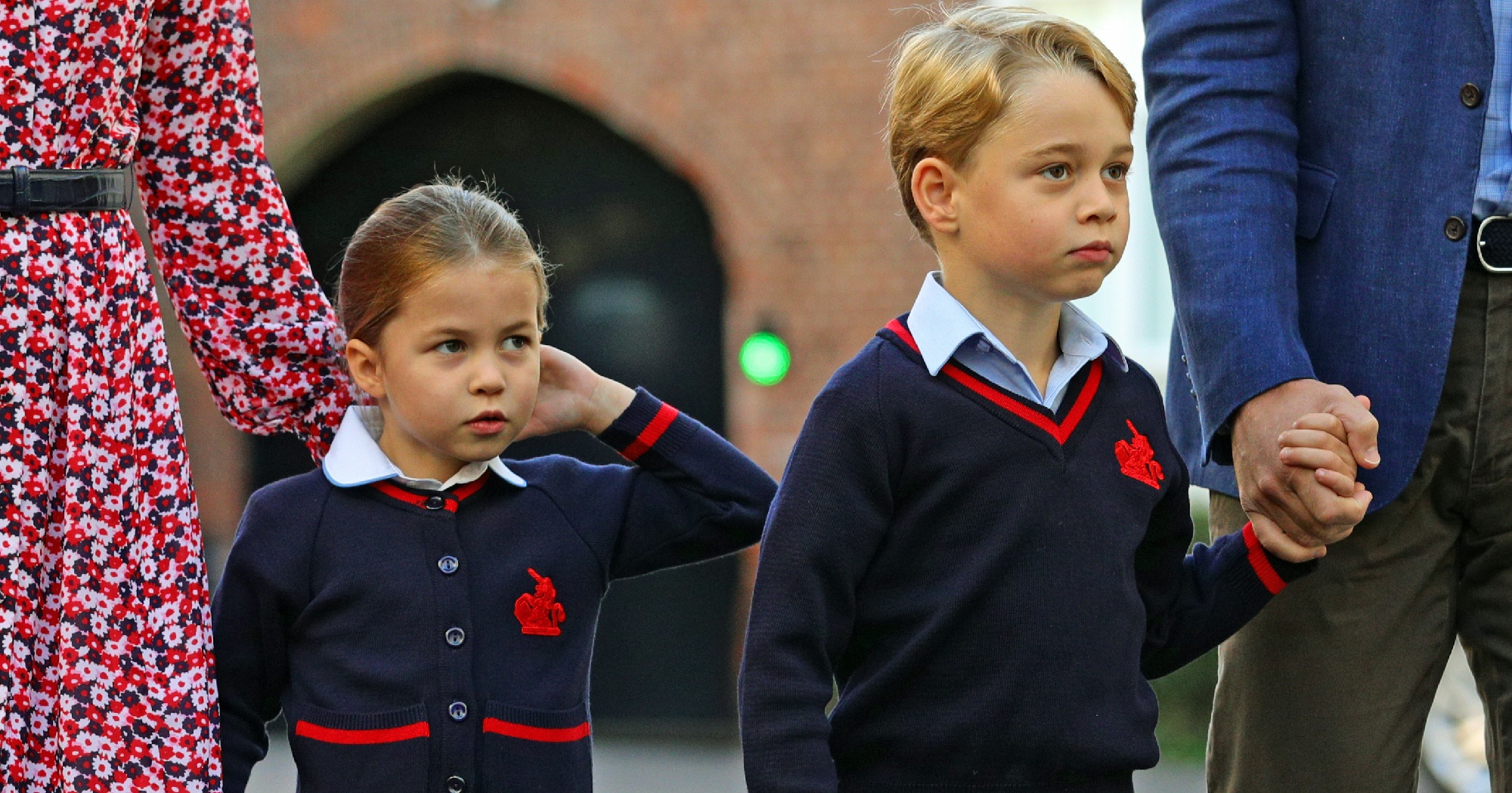 George se pelea con Charlotte como cualquier otro niño, y así lo frena el príncipe William