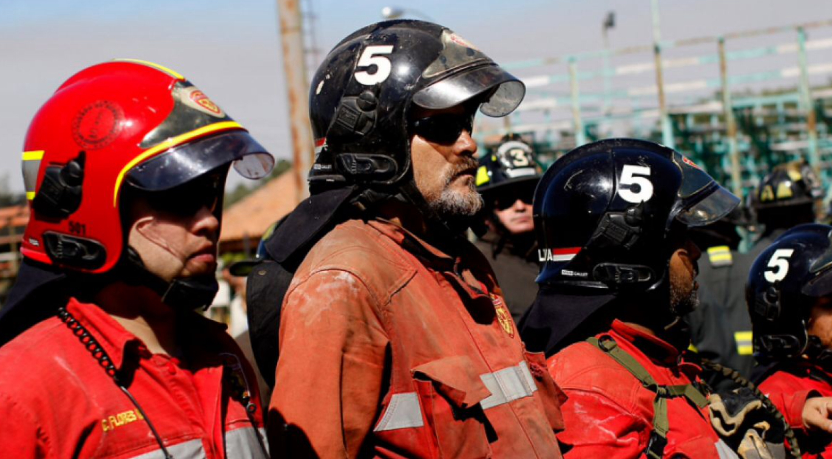 La dura misión que ha tenido el Flaco como bombero: “Es fuerte estar buscando cadáveres”