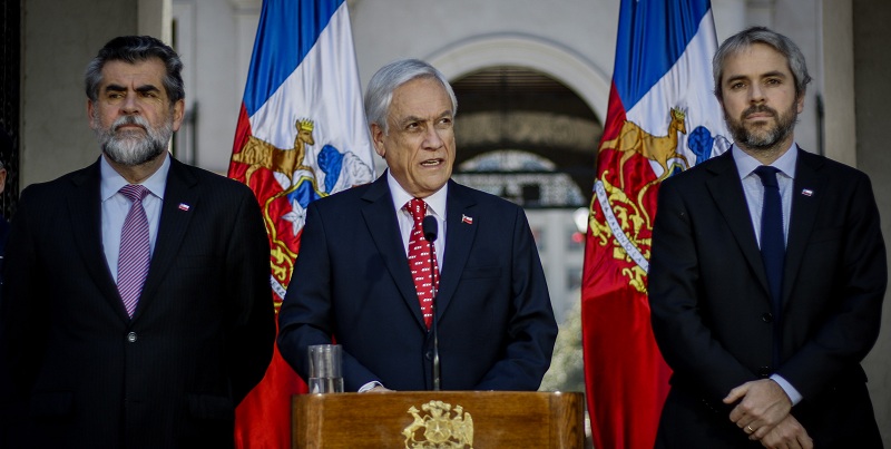 Nueva agenda de seguridad pública: Piñera anunció proyectos de ley contra saqueos y encapuchados