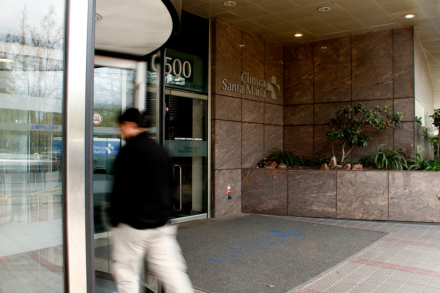 Clínica Santa María por salud de Gustavo Gatica: 