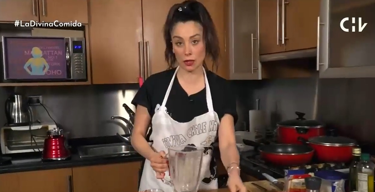 Yamna Lobos presentó a su nueva pareja en La Divina Comida: la ayudó con la preparación de su plato