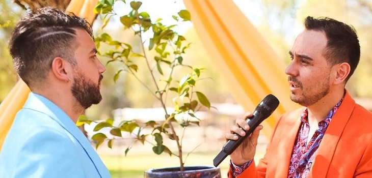 César Campos y su novio contrajeron AUC en ceremonia el aire libre y de estilo campestre
