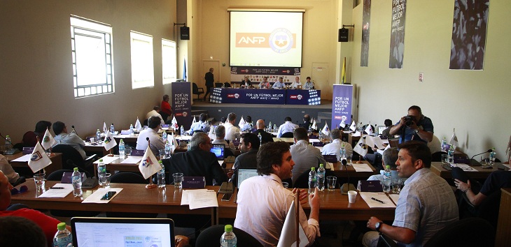 Consejos de presidentes decidió regreso del fútbol para el 23 de noviembre: lo hará con un cambio