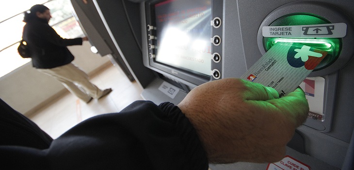 CuentaRut permitirá a adultos mayores realizar tres transacciones mensuales gratuitas