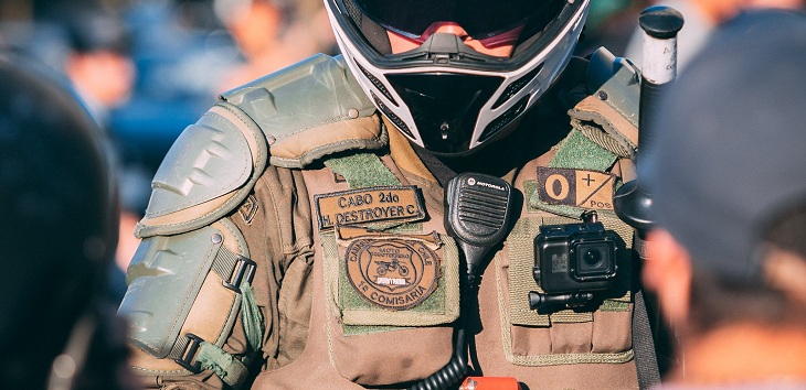 Dos días para responder: Contraloría oficia a Carabineros por uso de apodos en uniformes