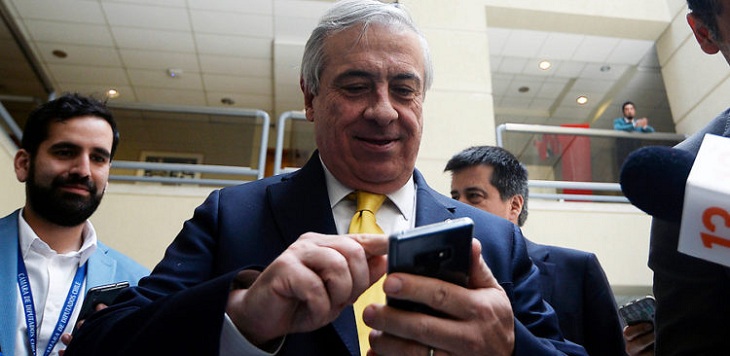 Ministro Mañalich se abre a fijación de precios de medicamentos a través de Cenabast