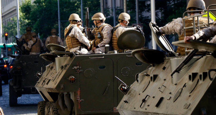 Militares en la calle