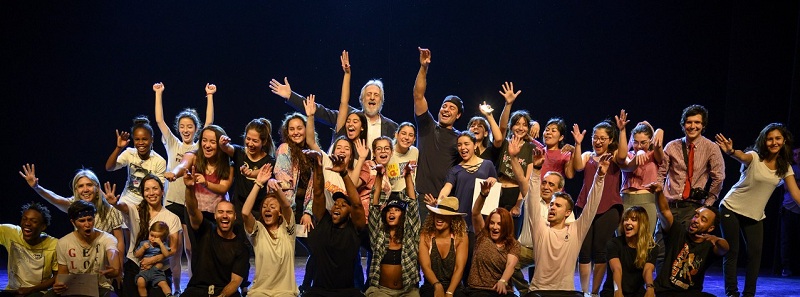 Experiencia única: Chayanne sorprendió a bailarines de Quilicura en pleno taller de danza