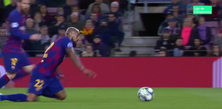La arriesgada jugada de Arturo Vidal en Champions League que dio la vuelta al mundo: fue ovacionado