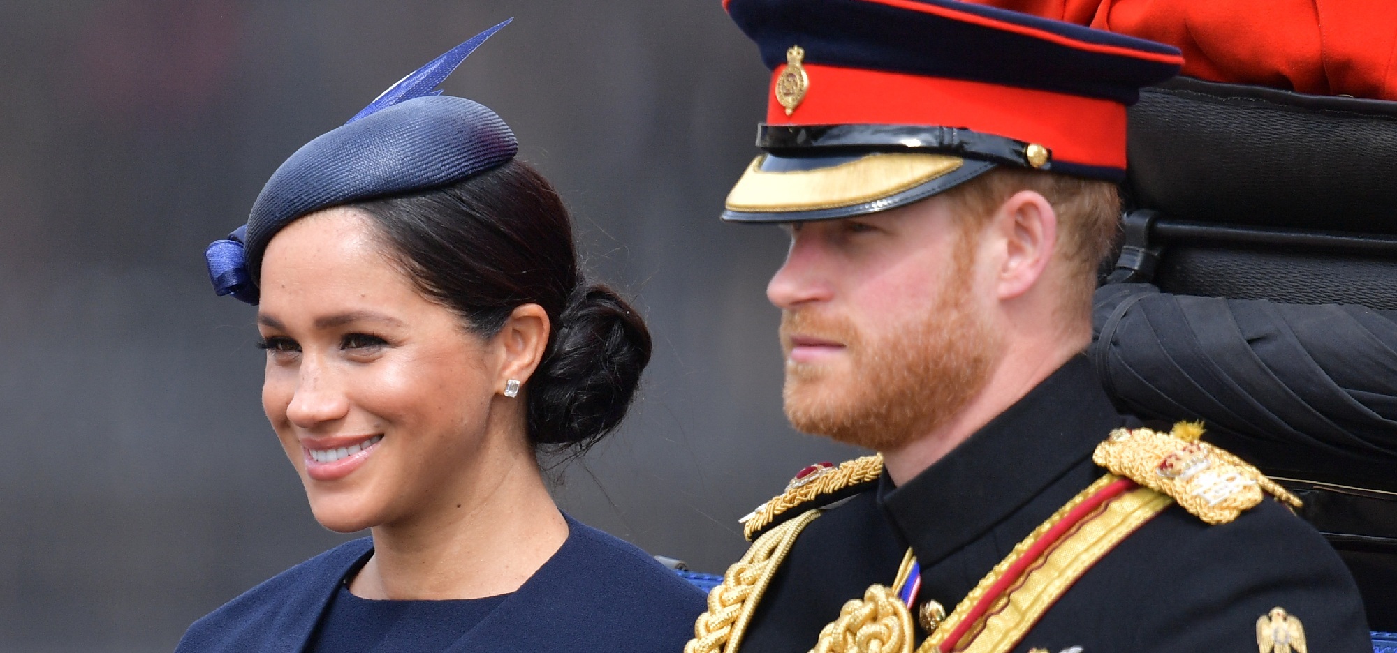 El gesto de la reina Isabel con asistente de Harry y Meghan Markle: le otorgó importante premio real